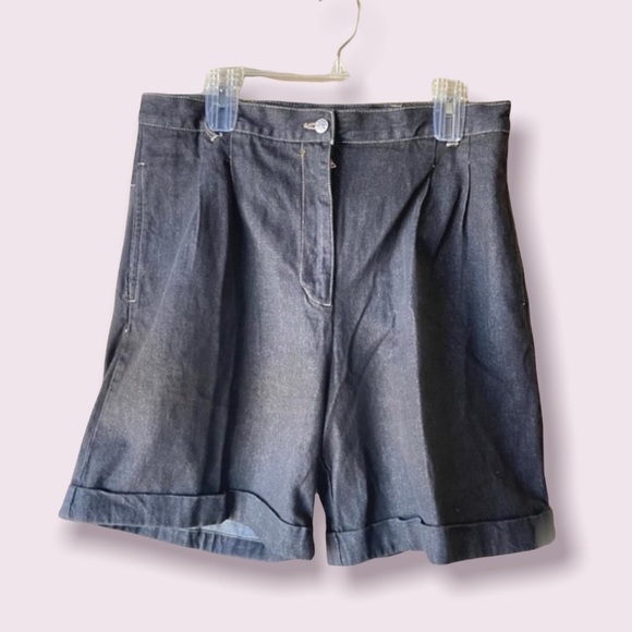 Vintage High Waisted Pleated Mom Shorts - Picture 1 of 11